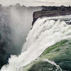 South Africa: From the Cape to Kruger with Victoria Falls (Cosmos)