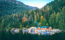 Walk & Paddle Canada's Sunshine Coast (Exodus)