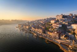 Ultimate Portugal (Insight Vacations Luxury Gold)
