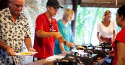 A Taste of Vietnam - Halong Bay to the Mekong Delta (Explore!)