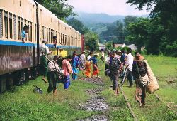 Heel Myanmar overland (Van Verre)