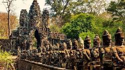 Vietnam & Cambodia Encounters (Encounters Travel)