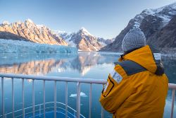 Three Arctic Islands: Iceland, Greenland, Spitsbergen (Quark)