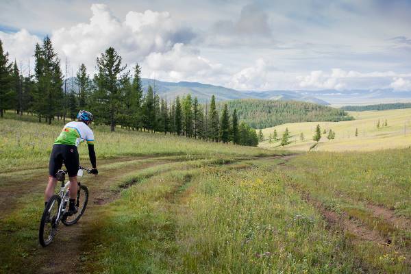 Cycling in Mongolia (Exodus)