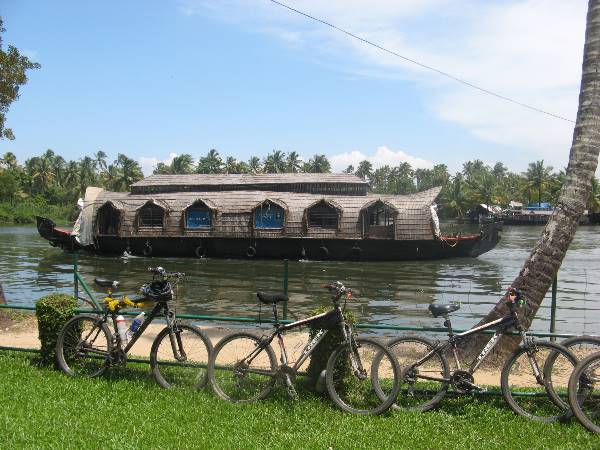 Cycle Kerala & Tropical India (Exodus)