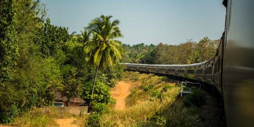 Delhi to Kochi: Hampi Ruins & The Taj Mahal (G Adventures)
