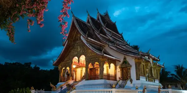 Signature: Vietnam, Laos & the Temples of Cambodia (G Adventures)