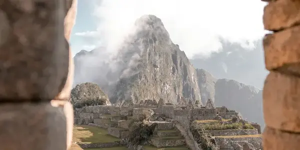 Signature: Peru's Lima, Machu Picchu & the Sacred Valley (G Adventures)