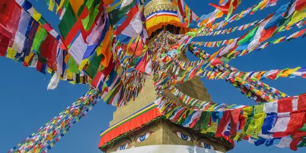 Signature: Nepal’s Himalayan Peaks, Kathmandu & Chitwan (G Adventures)