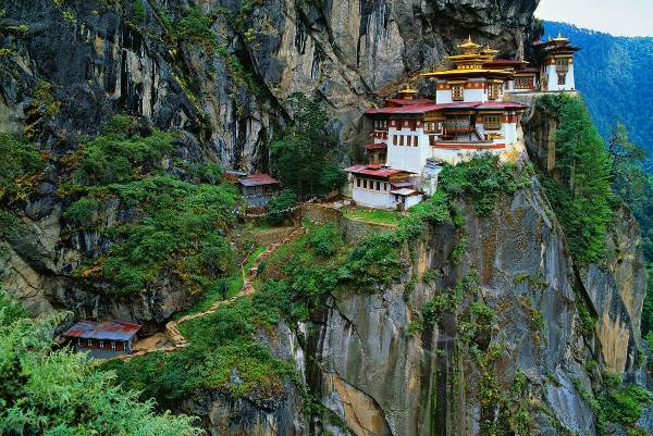 Bhutan Discovered (Intrepid)