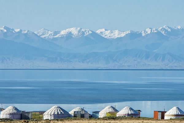 Kyrgyzstan: Trekking the Tien Shan Trails (Intrepid)