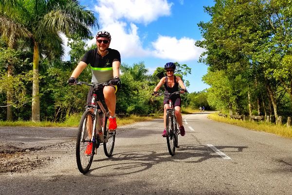 Cycle Cuba (Intrepid)