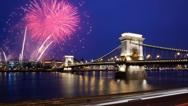 Enchanting Christmas & New Year's (2024) - Passau to Budapest (Uniworld)