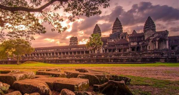 Classic Cambodia (On The Go Tours)