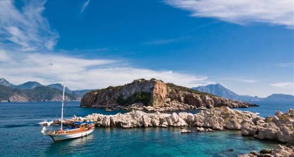 Cruise the Med (On The Go Tours)