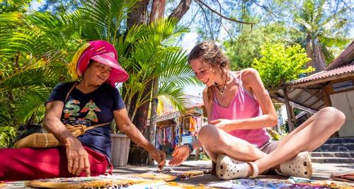 Bali & Lombok Uncovered (On The Go)