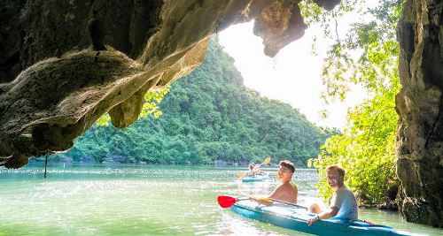 Hanoi to Hoi An Youth Adventure (On The Go)