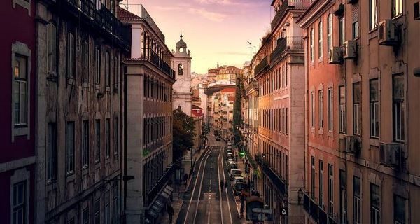 Lisbon & Andalucia From Madrid (On The Go)