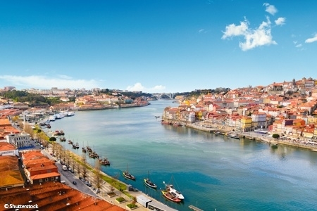 Porto, the Douro valley (Portugal) and Salamanca (Spain) 	(port-to-port cruise) (Croisi Europe)