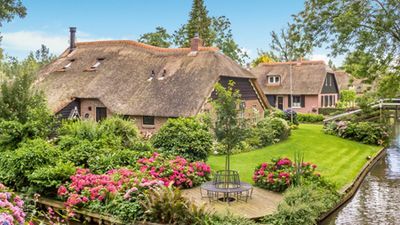 Cruise on the IJsselmeer, one of Holland's treasures (port-to-port cruise) (CroisiEurope)