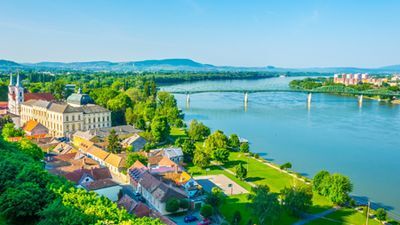 The beautiful blue Danube (port-to-port cruise) (CroisiEurope)