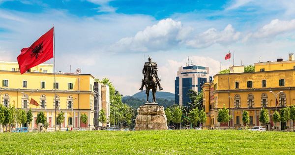 Highlights of Albania (Explore!)