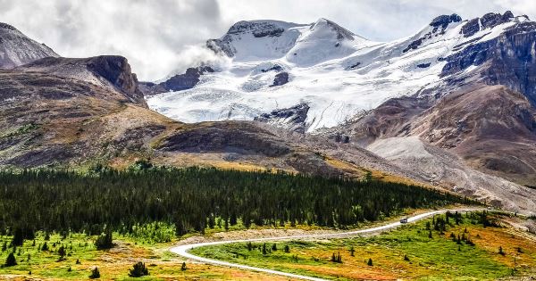 Canadian Rockies and Pacific Coast (Explore!)