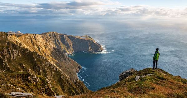 Walk Northern Ireland and Donegal (Explore!)