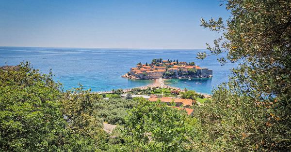 Journey Through the Balkans (Explore!)