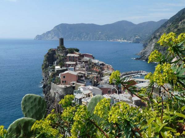 Die fünf bunten Dörfer der Cinque Terre (Wikinger)