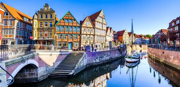 Altes Land – wandern zwischen Obsthainen und Hansestädten (Wikinger)