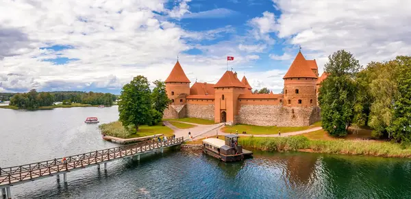 Höhepunkte der Ostsee: Von Finnland über die Insel Saaremaa nach Vilnius (Wikinger)