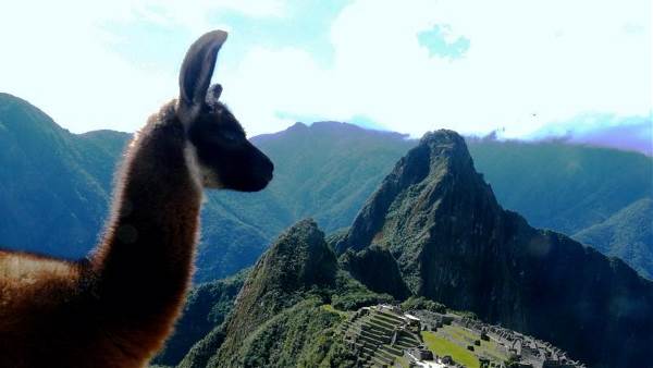 Mountains to the Lakes (Encounters Travel)