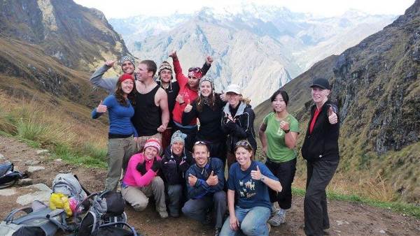 Walking With The Incas (Encounters Travel)