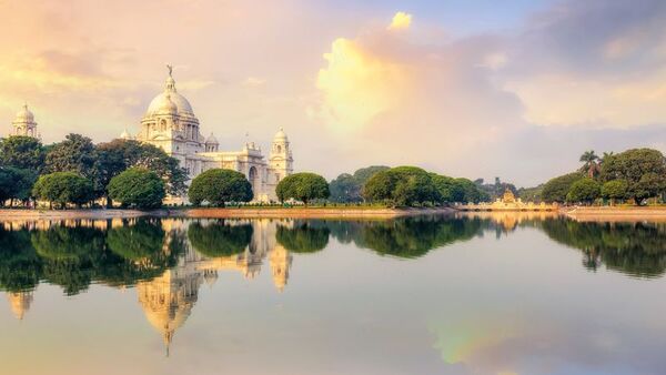 Cruise on the Ganges: The Sacred Waters between Kolkata and Varanasi (port-to-port cruise) (Croisi Voyages)