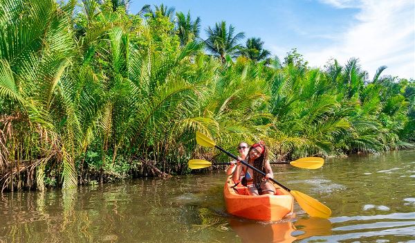 Cambodia Intro (INTRO Travel)