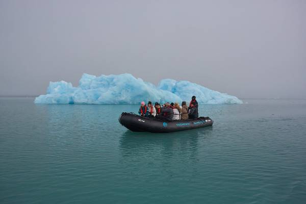 Exploración al Norte de Spitsbergen - Diversos paisajes, hielo marino y vida salvaje - Solsticio de verano (Oceanwide)