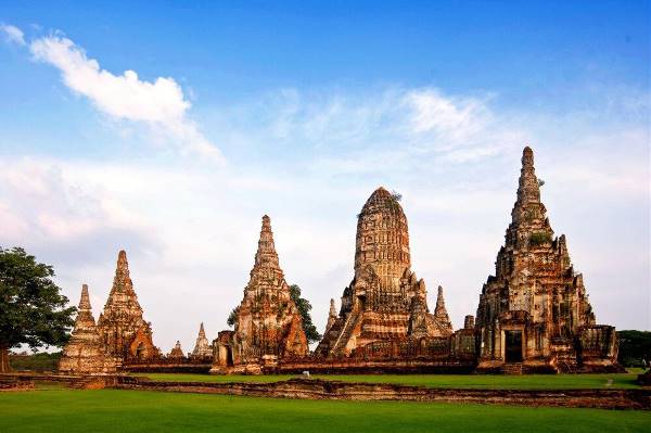 Thailand: Tempel, Chedi und das Goldene Dreieck (Diamir)