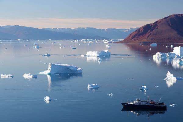 Spitzbergen • Grönland • Island: Herbstlicher Farbrausch in der Arktis (Diamir)