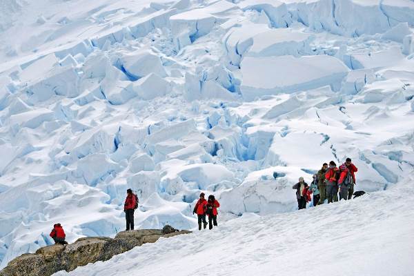 Antarktis: Die große Antarktisreise mit Sandra Petrowitz (Diamir)