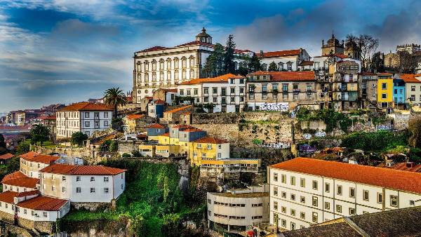 Treasures of Madrid and Portugal (Indus)