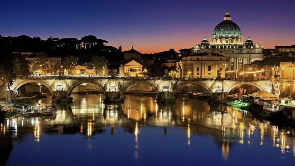 Wonders of Italy, Vienna, Budapest and Prague (Indus)