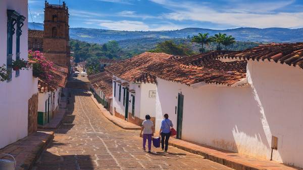 Highlights of Ecuador Peru and Colombia (Indus)