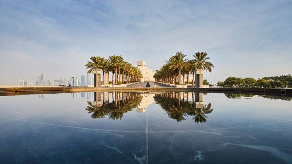 Discover Dubai Abu Dhabi and Qatar (Indus)