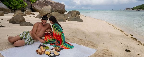 Honeymoon Seychelles' Praslin & Mahe Islands (Go2Africa)