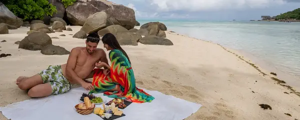 Honeymoon Seychelles' Praslin & Mahe Islands (Go2Africa)